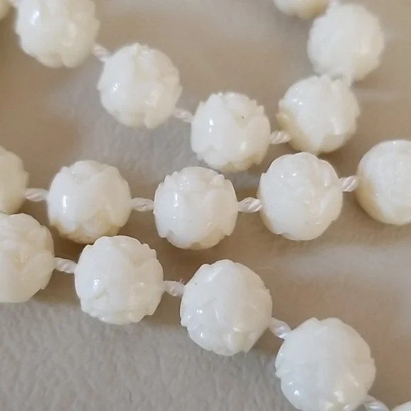 Vintage 12 Piece Jewelry Lot Necklaces Earrings Trifari LC - Picture 16 of 16